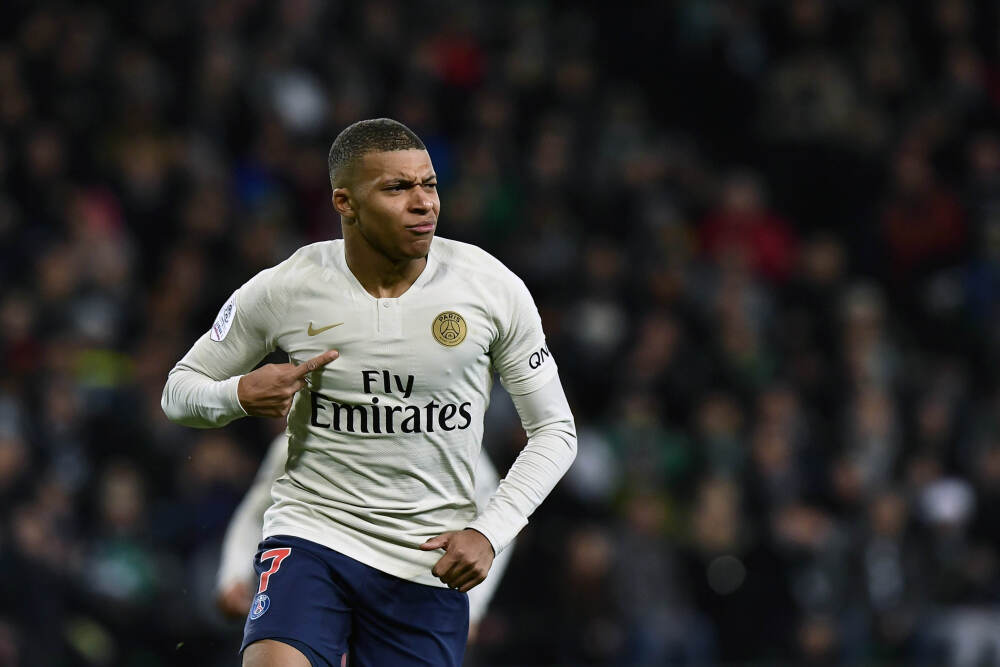 美媒低头认了：福特号竟弹不动F-35C！理由离谱到让人无语